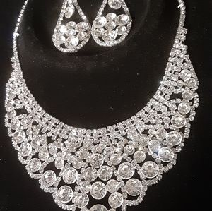 Rhinestone necklace set